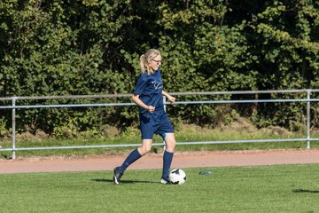 Bild 49 - B-Juniorinnen Krummesser SV - SV Henstedt Ulzburg : Ergebnis: 0:3